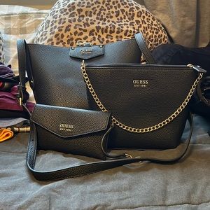 Guess Bag Set